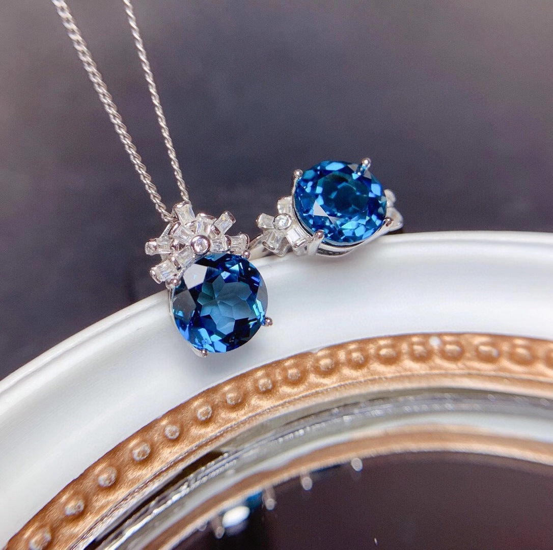 Blue Stone Pendant Necklaces